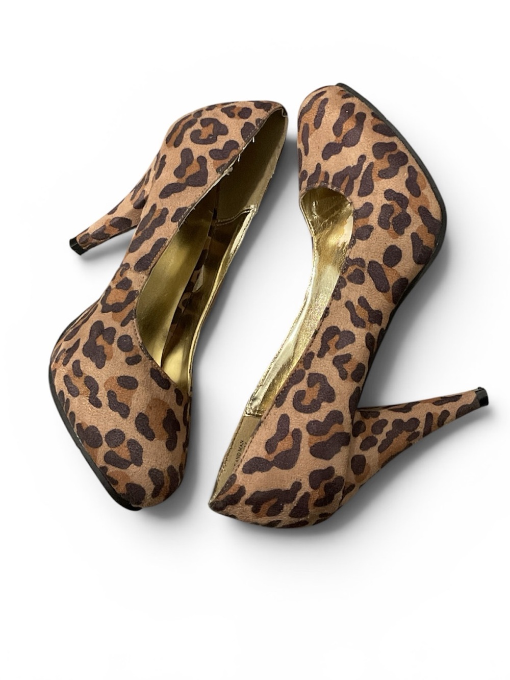 Leopard Print Round-Toe Pumps - Brown